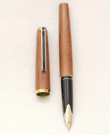 Bút máy Pilot Custom Kaede Maple Wood 18K F Bút máy Pilot Custom Kaede Maple Wood 18K F